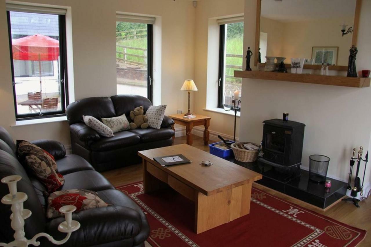 Emy Lakehouse - Near Castle Leslie, Glaslough มันนาฮัน ภายนอก รูปภาพ